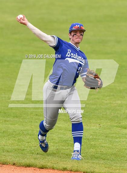 Thumbnail 3 in MacArthur [Douglas] vs Marshall (NISD Baseball Tournament) photogallery.