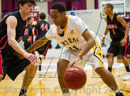 Thumbnail 1 in Central vs. Albany Academy for Boys (Spalding Hoophall Classic) photogallery.