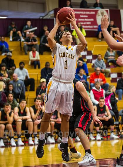 Thumbnail 3 in Central vs. Albany Academy for Boys (Spalding Hoophall Classic) photogallery.