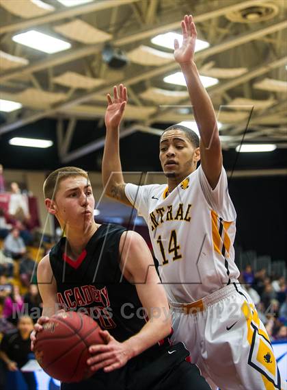 Thumbnail 3 in Central vs. Albany Academy for Boys (Spalding Hoophall Classic) photogallery.