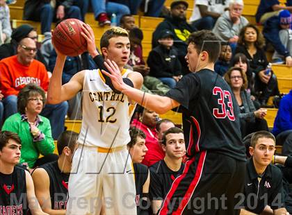 Thumbnail 2 in Central vs. Albany Academy for Boys (Spalding Hoophall Classic) photogallery.