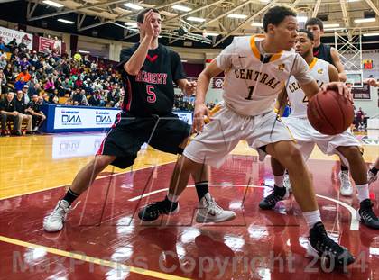Thumbnail 3 in Central vs. Albany Academy for Boys (Spalding Hoophall Classic) photogallery.