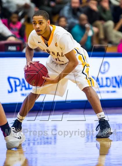 Thumbnail 1 in Central vs. Albany Academy for Boys (Spalding Hoophall Classic) photogallery.