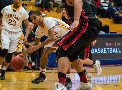Thumbnail 1 in Central vs. Albany Academy for Boys (Spalding Hoophall Classic) photogallery.