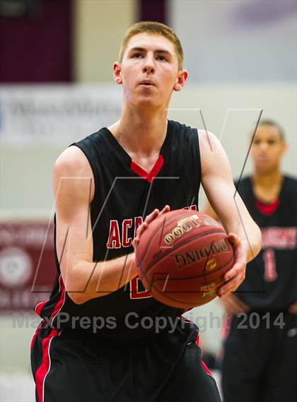 Thumbnail 2 in Central vs. Albany Academy for Boys (Spalding Hoophall Classic) photogallery.