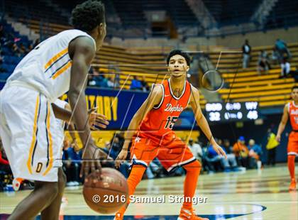 Thumbnail 1 in Bishop O'Dowd vs. Whitney Young (Oakland Legends Classic) photogallery.