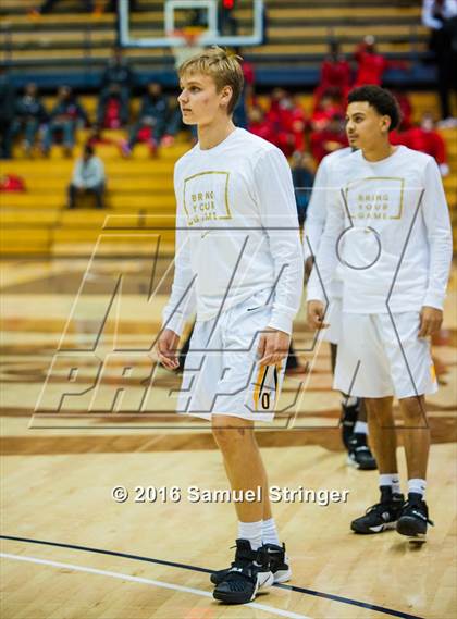 Thumbnail 1 in Bishop O'Dowd vs. Whitney Young (Oakland Legends Classic) photogallery.