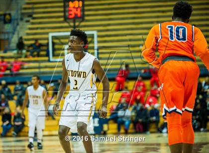 Thumbnail 2 in Bishop O'Dowd vs. Whitney Young (Oakland Legends Classic) photogallery.