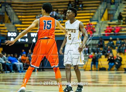 Thumbnail 1 in Bishop O'Dowd vs. Whitney Young (Oakland Legends Classic) photogallery.