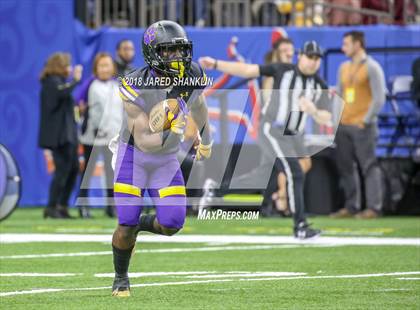 Thumbnail 1 in Easton vs. Edna Karr (LHSAA 4A Final) photogallery.