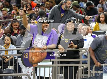 Thumbnail 2 in Easton vs. Edna Karr (LHSAA 4A Final) photogallery.