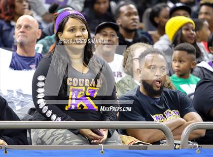 Thumbnail 1 in Easton vs. Edna Karr (LHSAA 4A Final) photogallery.