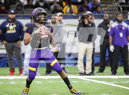 Thumbnail 2 in Easton vs. Edna Karr (LHSAA 4A Final) photogallery.