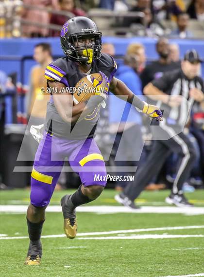 Thumbnail 1 in Easton vs. Edna Karr (LHSAA 4A Final) photogallery.