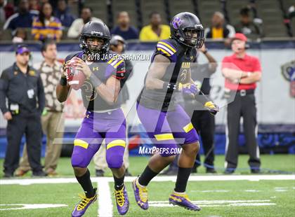 Thumbnail 1 in Easton vs. Edna Karr (LHSAA 4A Final) photogallery.
