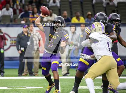 Thumbnail 2 in Easton vs. Edna Karr (LHSAA 4A Final) photogallery.