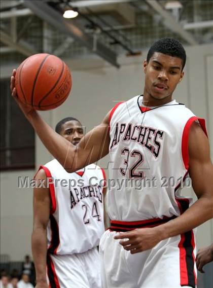 Thumbnail 3 in Harvard-Westlake vs. Centennial (CIF SS Playoffs) photogallery.