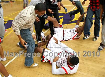 Thumbnail 2 in Harvard-Westlake vs. Centennial (CIF SS Playoffs) photogallery.
