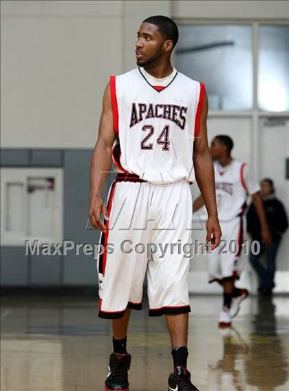 Thumbnail 1 in Harvard-Westlake vs. Centennial (CIF SS Playoffs) photogallery.
