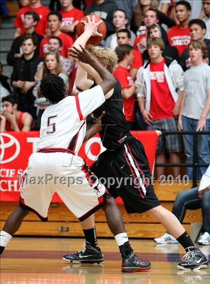 Thumbnail 2 in Harvard-Westlake vs. Centennial (CIF SS Playoffs) photogallery.