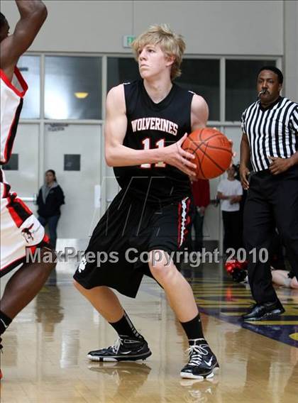Thumbnail 2 in Harvard-Westlake vs. Centennial (CIF SS Playoffs) photogallery.