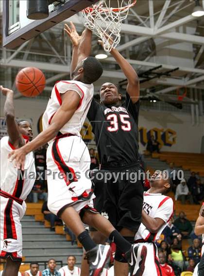Thumbnail 1 in Harvard-Westlake vs. Centennial (CIF SS Playoffs) photogallery.