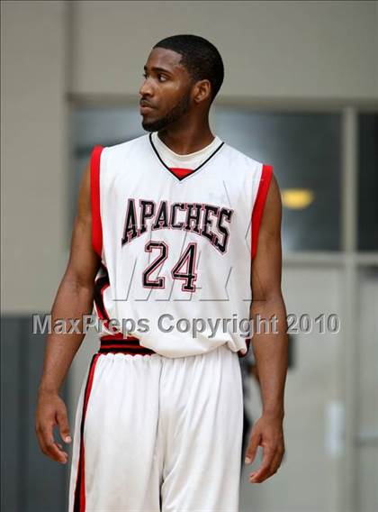 Thumbnail 2 in Harvard-Westlake vs. Centennial (CIF SS Playoffs) photogallery.