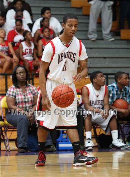 Thumbnail 3 in Harvard-Westlake vs. Centennial (CIF SS Playoffs) photogallery.