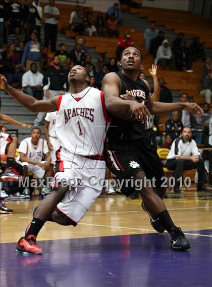 Thumbnail 2 in Harvard-Westlake vs. Centennial (CIF SS Playoffs) photogallery.