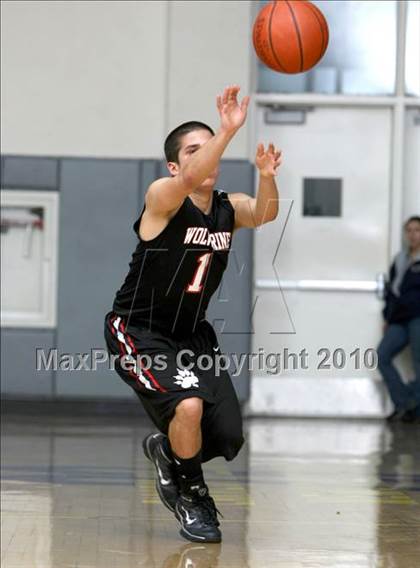 Thumbnail 2 in Harvard-Westlake vs. Centennial (CIF SS Playoffs) photogallery.