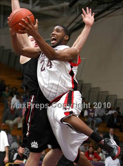Thumbnail 3 in Harvard-Westlake vs. Centennial (CIF SS Playoffs) photogallery.