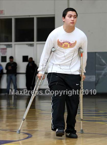 Thumbnail 3 in Harvard-Westlake vs. Centennial (CIF SS Playoffs) photogallery.
