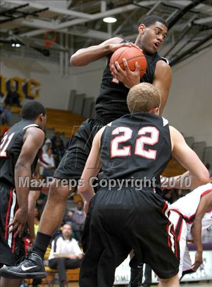Thumbnail 2 in Harvard-Westlake vs. Centennial (CIF SS Playoffs) photogallery.