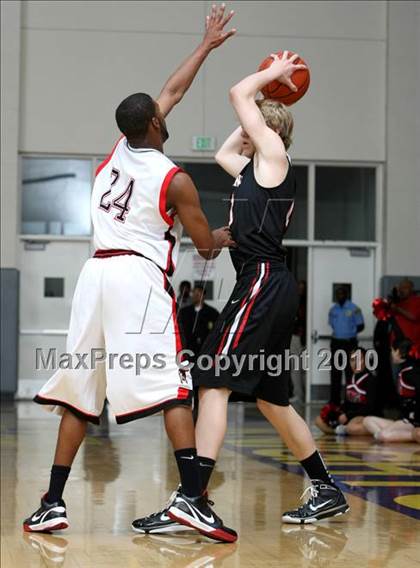 Thumbnail 3 in Harvard-Westlake vs. Centennial (CIF SS Playoffs) photogallery.
