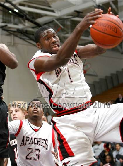 Thumbnail 1 in Harvard-Westlake vs. Centennial (CIF SS Playoffs) photogallery.