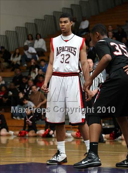 Thumbnail 2 in Harvard-Westlake vs. Centennial (CIF SS Playoffs) photogallery.