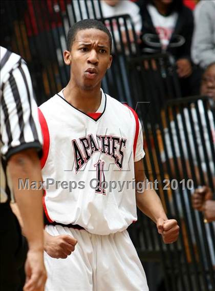 Thumbnail 3 in Harvard-Westlake vs. Centennial (CIF SS Playoffs) photogallery.