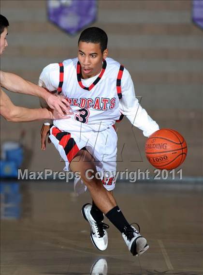Thumbnail 2 in Redlands East Valley vs. Lakeside (Inland Empire Classic) photogallery.