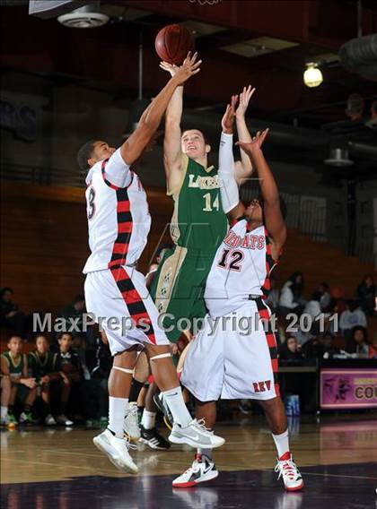 Thumbnail 3 in Redlands East Valley vs. Lakeside (Inland Empire Classic) photogallery.