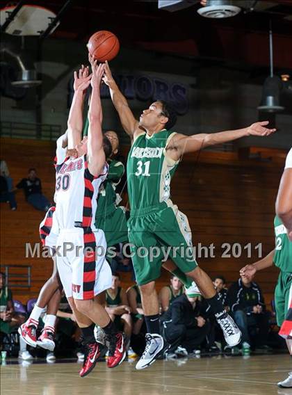 Thumbnail 1 in Redlands East Valley vs. Lakeside (Inland Empire Classic) photogallery.