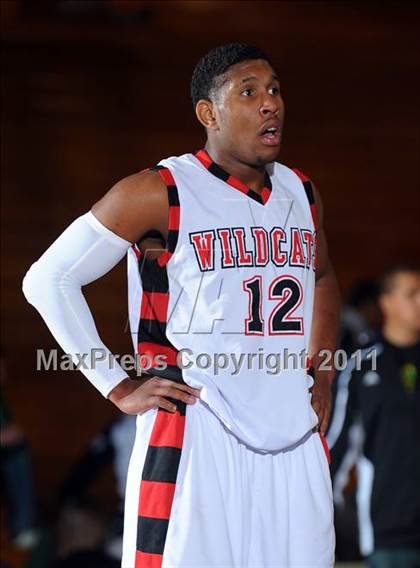 Thumbnail 2 in Redlands East Valley vs. Lakeside (Inland Empire Classic) photogallery.