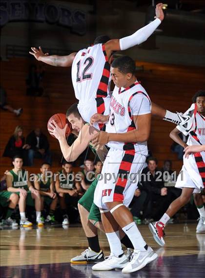 Thumbnail 2 in Redlands East Valley vs. Lakeside (Inland Empire Classic) photogallery.