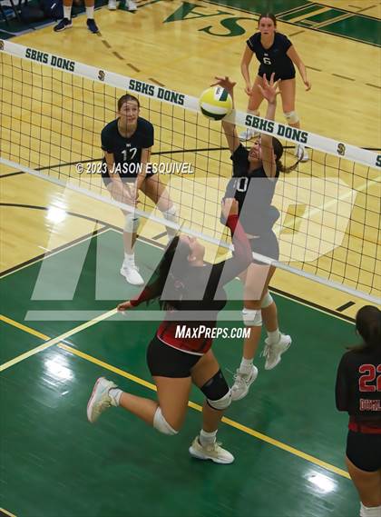 Thumbnail 1 in Hart Vs Newport Harbor (Santa Barbara Tournament of Champions) photogallery.