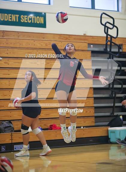 Thumbnail 3 in Hart Vs Newport Harbor (Santa Barbara Tournament of Champions) photogallery.