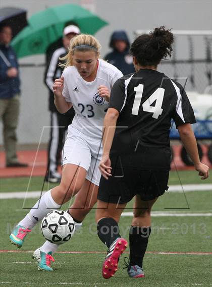Thumbnail 1 in Serra Catholic vs Shady Side Academy (WPIAL Playoff) photogallery.