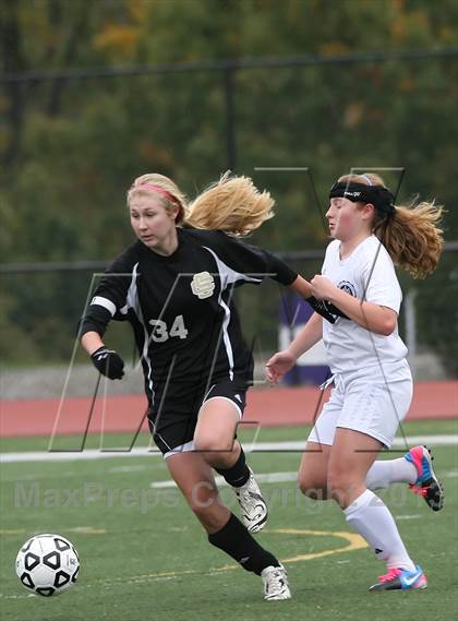 Thumbnail 2 in Serra Catholic vs Shady Side Academy (WPIAL Playoff) photogallery.