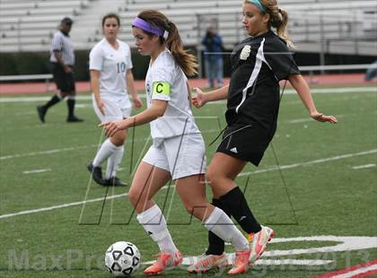 Thumbnail 2 in Serra Catholic vs Shady Side Academy (WPIAL Playoff) photogallery.