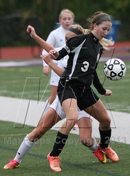 Thumbnail 2 in Serra Catholic vs Shady Side Academy (WPIAL Playoff) photogallery.