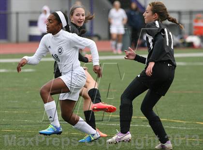 Thumbnail 2 in Serra Catholic vs Shady Side Academy (WPIAL Playoff) photogallery.