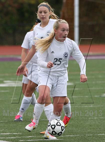 Thumbnail 2 in Serra Catholic vs Shady Side Academy (WPIAL Playoff) photogallery.